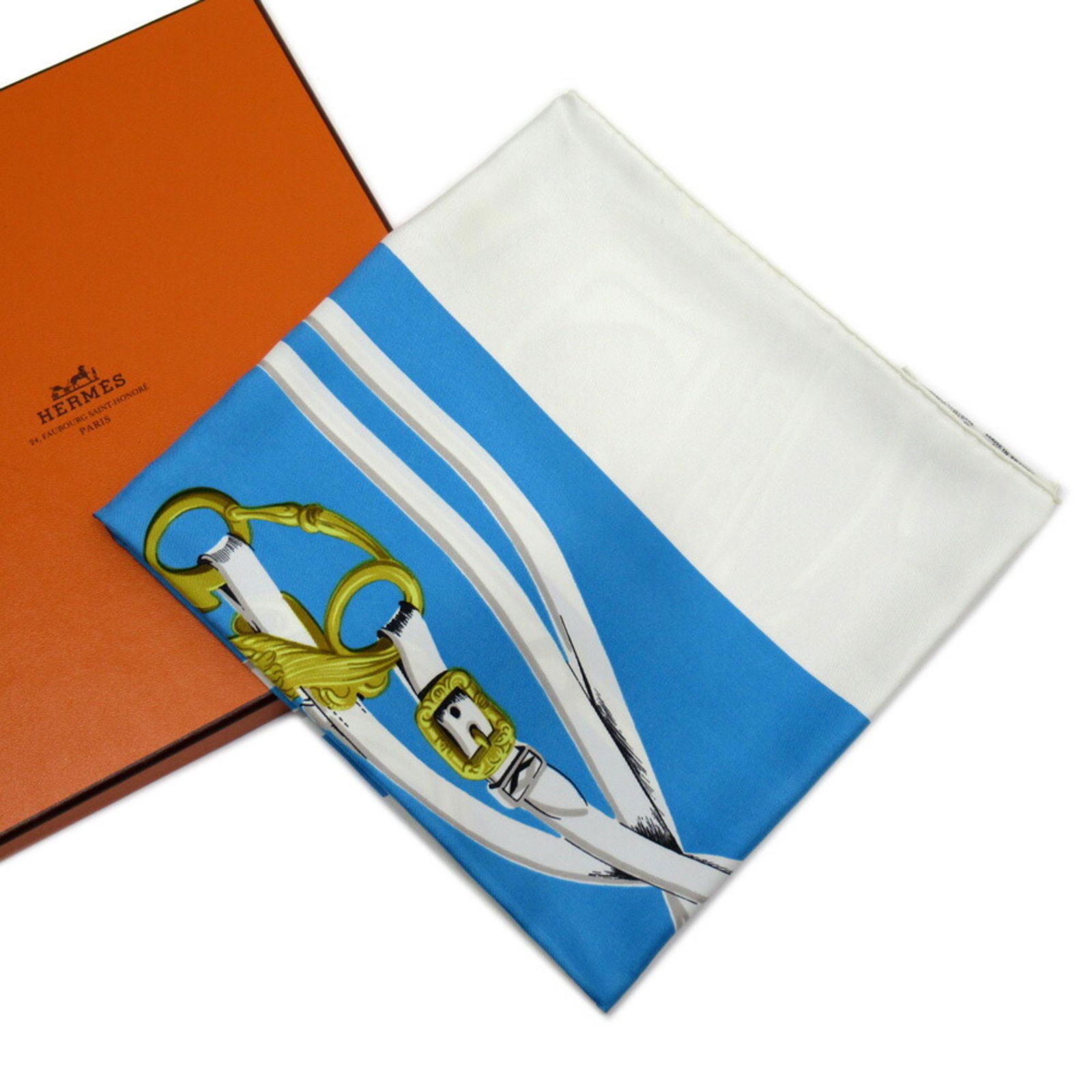 Hermes HERMES scarf BRIDES de GALA white blue gold silk: Hermes HERMES scarf BRIDES de GALA white blue gold silk Brand: Hermes Country of Origin: France Type: Scarf Color: Blue Gold White Material: Silk100% Silk: 100% Size (LxW): 88cm x 86cm / 34.64 x 33.85