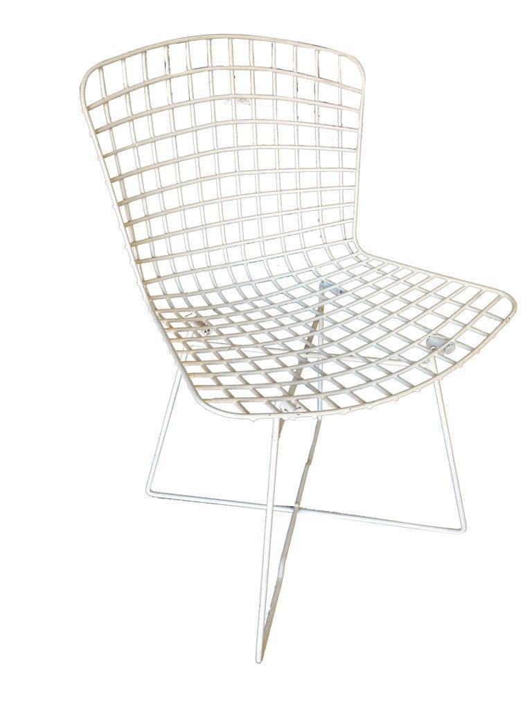 White Bertoia Steel Wire Side Chair with "X" Base by Knoll Set of 6: White Bertoia Steel Wire Side Chair with "X" Base by Knoll Set of 6 Creator: Knoll (Maker) Dimensions: Height: 32 in (81.28 cm) Dimensions: Width: 21 in (53.34 cm) Dimensions: Depth: 17 in (43.18 cm) 