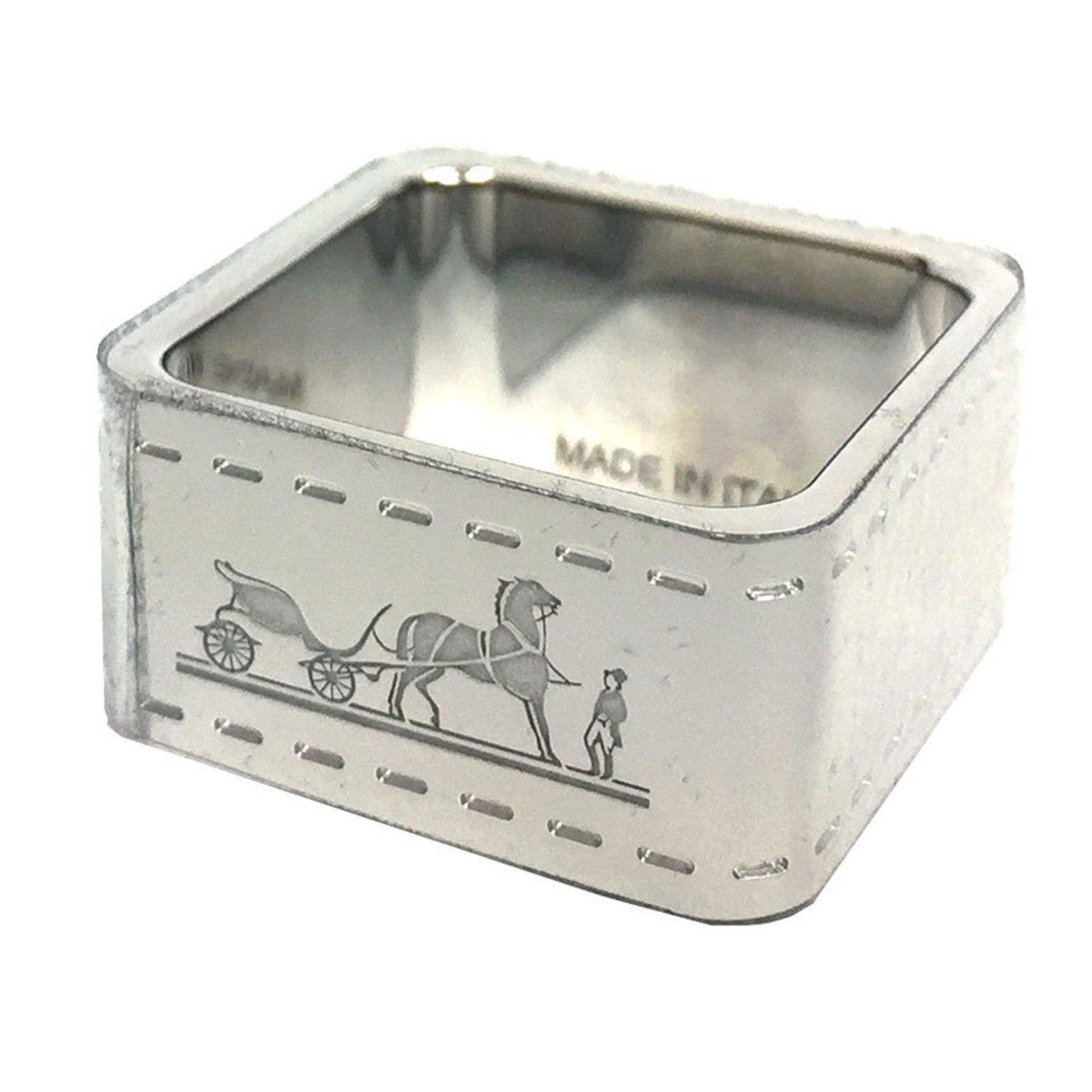 Hermes Scarf Ring Closure Bolduc Carriage Pattern Silver: Hermes Scarf Ring Closure Bolduc Carriage Pattern Silver Brand: Hermes Type: Ring enhancer Gender: Men Women Unisex Color: Silver Condition: Opened (never used) PLEASE NOTE: Framed Large or heavy Item