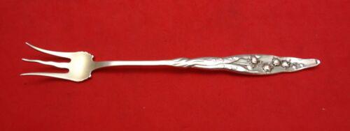 Lily of the Valley by Whiting Sterling Silver Cocktail Fork Wavy Center Tine: Lily of the Valley by Whiting Sterling Silver Cocktail Fork Wavy Center Tine Type: Fork Age: 1850-1899 Brand: Whiting Composition: Sterling Silver Maker: Whiting Pattern: Lily of the Valley Lily of th