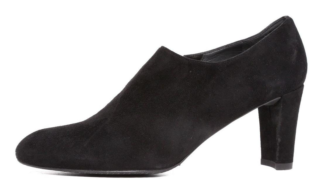 Stuart Weitzman 6630 * Slip On Black Suede Booties Women's Size 7: Stuart Weitzman 6630 * Slip On Black Suede Booties Women's Size 7 Brand: Stuart Weitzman Type: Heel Fastening: Slip On Closure: Slip On Us Shoe Size: 7 Color: Black Style: Booties Shoe Width: Medium (