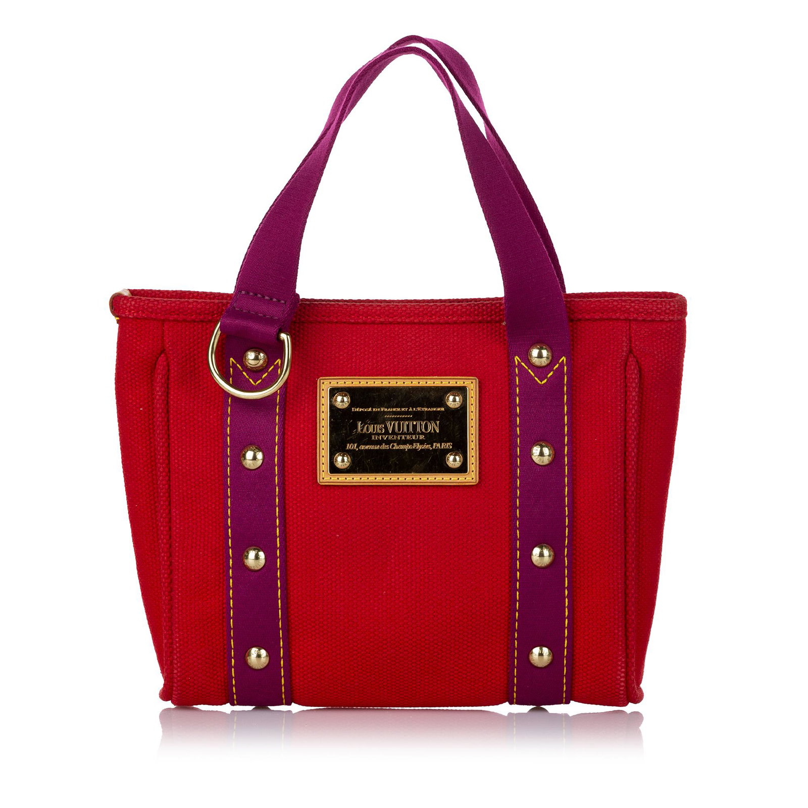 Louis Vuitton Antigua Cabas PM: Louis Vuitton Antigua Cabas PM The Antigua Cabas PM features a canvas body flat handles a top zip closure and an interior slip pocket. Brand: Louis Vuitton Model: Antigua Cabas PM Origin: France Categ