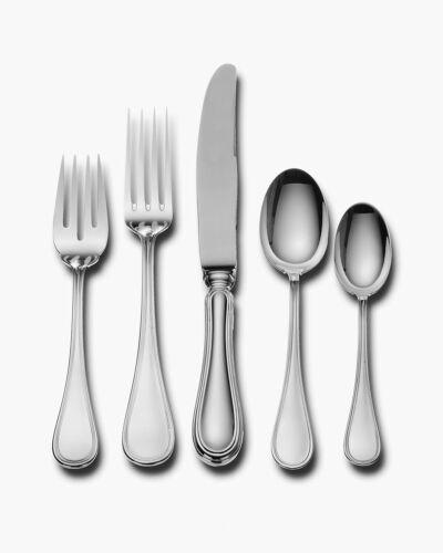 Wallace Silversmiths Giorgio 5-Piece Dinner Flatware Set 4827: Wallace Silversmiths Giorgio 5-Piece Dinner Flatware Set 4827 Material: Sterling Silver Brand: Wallace Type: Sets Pre-Owned The BIDHAUS Guarantee: All items in this auction are guaranteed to be 100% a
