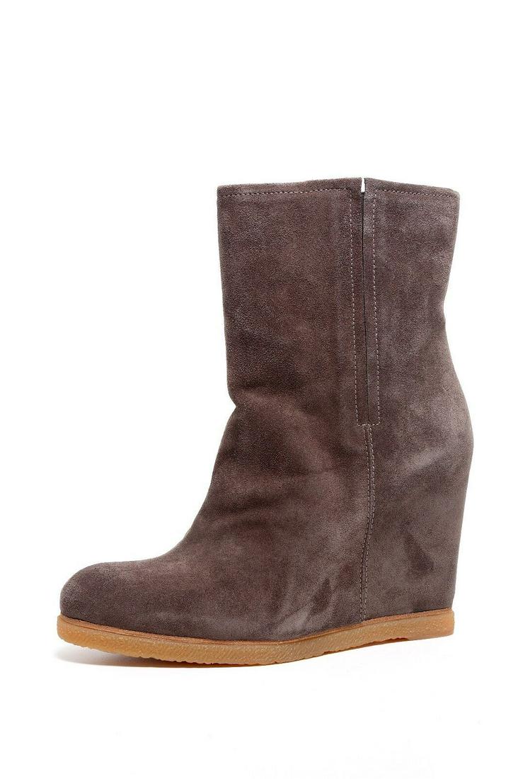 Stuart Weitzman Women's Brown Suede Wedge Boot N4479 Size 9.5 M: Stuart Weitzman Women's Brown Suede Wedge Boot N4479 Size 9.5 M Model: Stuart Weitzman N 4479 Pattern: Solid Character: Boots Us Shoe Size: 9.5 Color: Brown Material: Suede Heel Height: High (3 in. an
