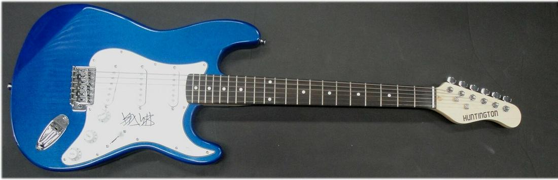 Travis Barker Hand Signed Autographed Electric Guitar Blink 182 JSA: Travis Barker Hand Signed Autographed Electric Guitar Blink 182 JSA Industry: Music Object Type: Guitar & Guitar Pick Original/Reproduction: Original Autograph Authentication: James Spence (JSA) Playe