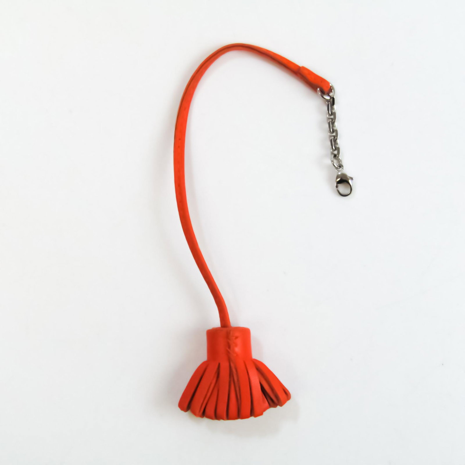 Hermes Bookmark Carmencita 20 Orange Agneau Milo: Hermes Bookmark Carmencita 20 Orange Agneau Milo Brand: Hermes Model: Carmencita 20 Color: Orange Material: Agneau Milo Size (LxW): 200.00mm x 20.00mm / 7.87 x 0.79 Weight: 4g / 0.14oz. Condition: Use