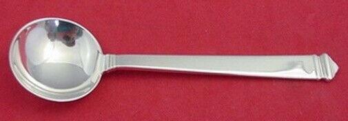 Hampton by Tiffany and Co Sterling Silver Bouillon Soup Spoon 5 1/2" Flatware: Hampton by Tiffany and Co Sterling Silver Bouillon Soup Spoon 5 1/2" Flatware Hampton by tiffany and costerling silver bouillon soup spoon 5 1/2" in the pattern hampton by tiffany and co. It is not mo