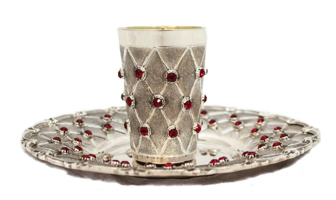 FINE 925 STERLING SILVER & RED STONES HANDMADE CHASED MATTE & SHINY CUP & TRAY: FINE 925 STERLING SILVER & RED STONES HANDMADE CHASED MATTE & SHINY CUP & TRAY Composition: Sterling Silver Maker: Made in Turkey Fine 925 Sterling Silver & Red Stones Cup & Tray. Featuring handmade c