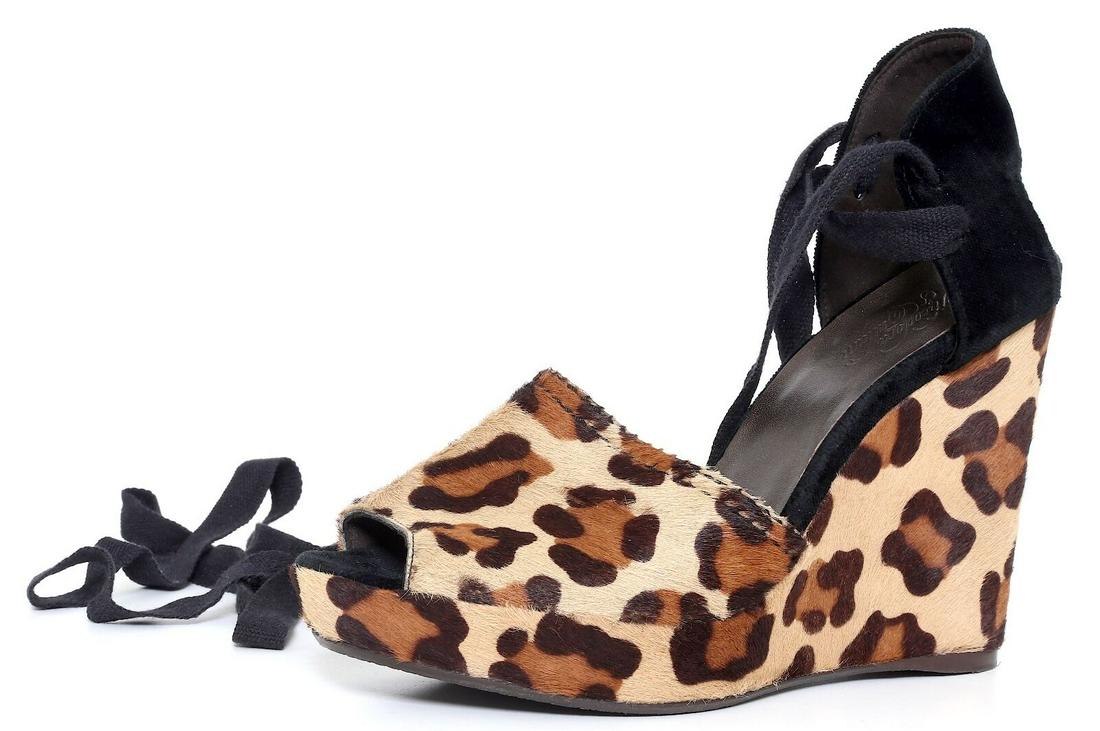 Stuart Weitzman Wiseman Leopard Print Wedge Ankle Wrap Heels N2634 Size 8 M: Stuart Weitzman Wiseman Leopard Print Wedge Ankle Wrap Heels N2634 Size 8 M Style: Ankle Wrap Heel Style: Wedge Heel Height: High (3 in. to 4.5 in.) Theme: Leopard Type: Heel Upper Material: Animal Fu