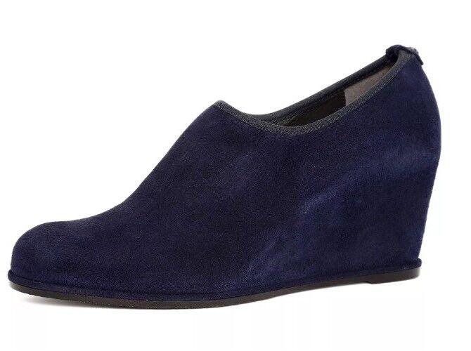Stuart Weitzman Full Stretch Nice Blue Suede Wedge Sz 9M N5228: Stuart Weitzman Full Stretch Nice Blue Suede Wedge Sz 9M N5228 Toe Shape: Round Toe Heel Type: Wedge Style: Wedges Heel Style: Wedge Heel Height: High (3 in. to 4.5 in.) Theme: Classic Pattern: Solid