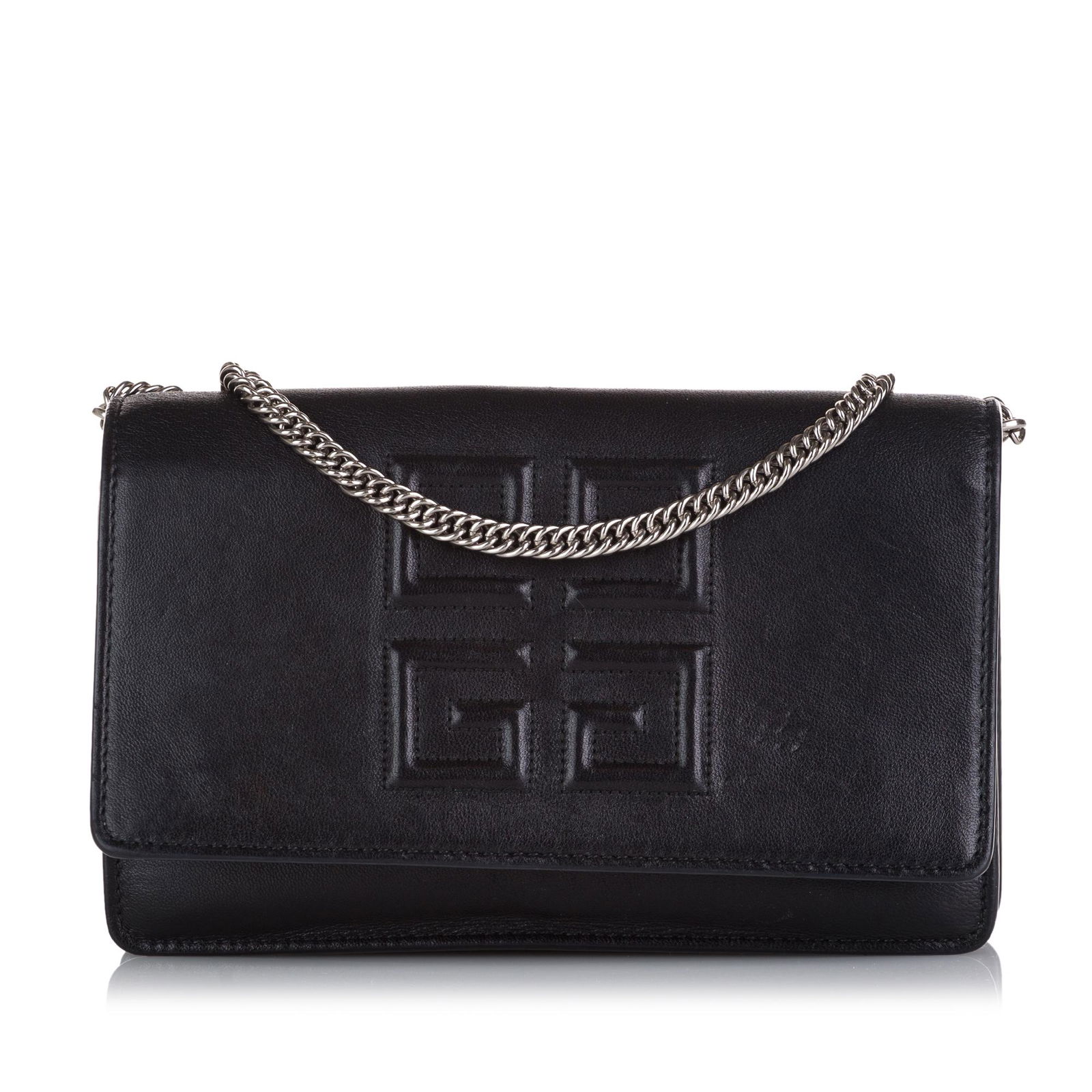 Givenchy Anagram Wallet On Chain: Givenchy Anagram Wallet On Chain This wallet on chain features a leather body a chain strap a front flap with magnetic snap closure and interior zip and slip pockets. Brand: Givenchy Model: Anagram Wa