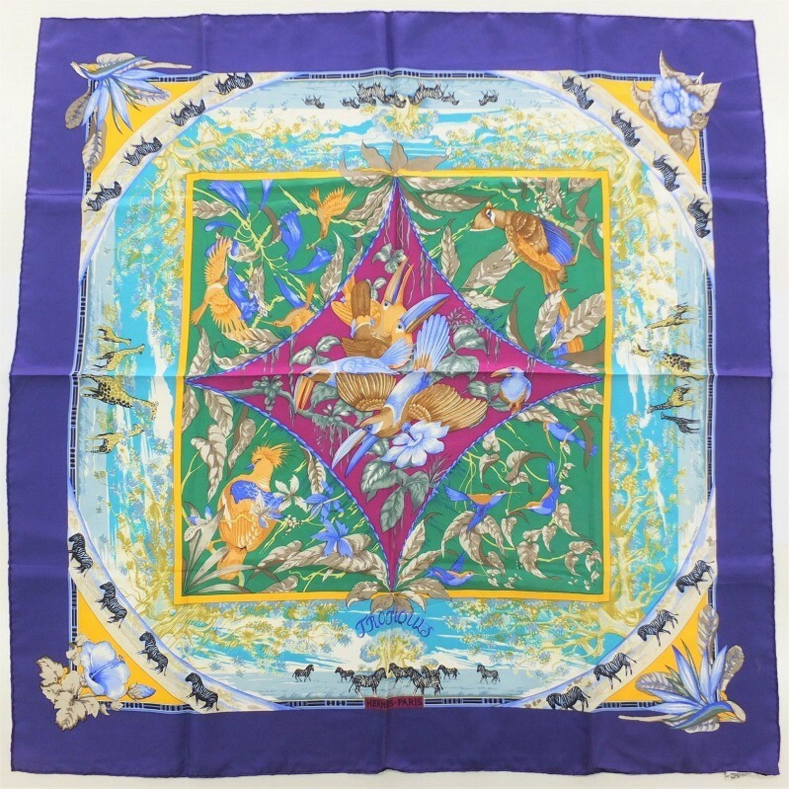Hermes scarf HERMES curry 90 TROPIOUES bird zebra giraffe animal silk SILK 100% large format: Hermes scarf HERMES curry 90 TROPIOUES bird zebra giraffe animal silk SILK 100% large format Brand: Hermes Material: Silk100% Silk: 100% Size (LxW): 89cm x 89cm / 35.03 x 35.03 Condition: Used (good)