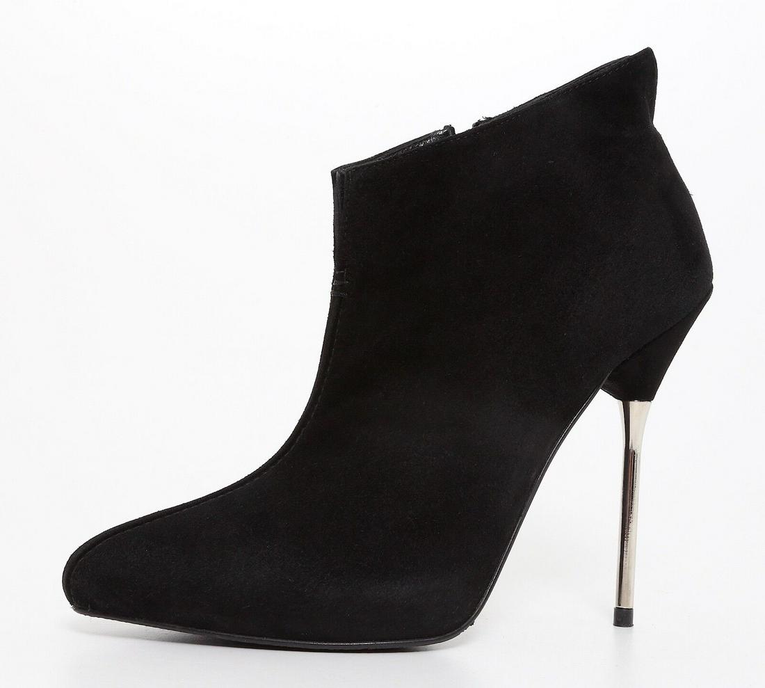 Stuart Weitzman Side Zip Suede High Heel Bootie Black Women Sz 6 M 6634 *: Stuart Weitzman Side Zip Suede High Heel Bootie Black Women Sz 6 M 6634 * Brand: Stuart Weitzman Type: Heel Fastening: Zip Closure: Zip Us Shoe Size: 6 Color: Black Style: Booties Shoe Width: Medium (
