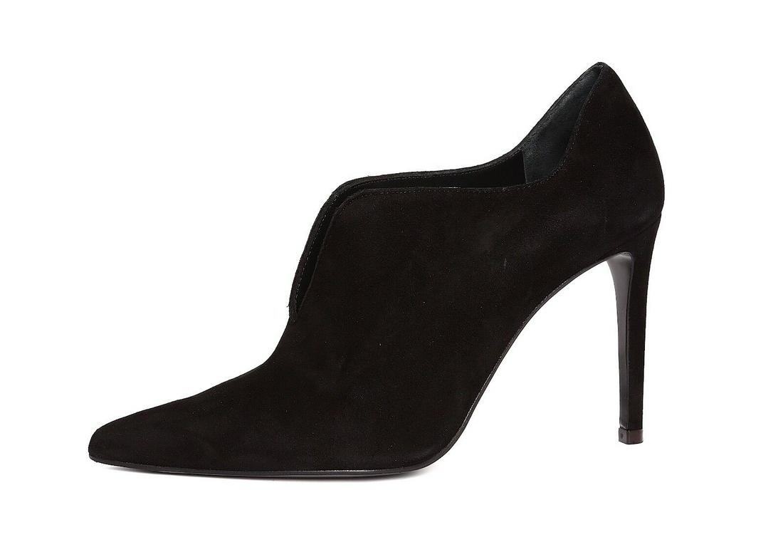 Stuart Weitzman Rhythm Black Suede Ankle Bootie N4532 Woman's Size 6.5 M: Stuart Weitzman Rhythm Black Suede Ankle Bootie N4532 Woman's Size 6.5 M Shoe Shaft Style: Ankle Brand: Stuart Weitzman Toe Shape: Pointed Toe Type: Boot Us Shoe Size: 6.5 Heel Style: Stiletto Color:
