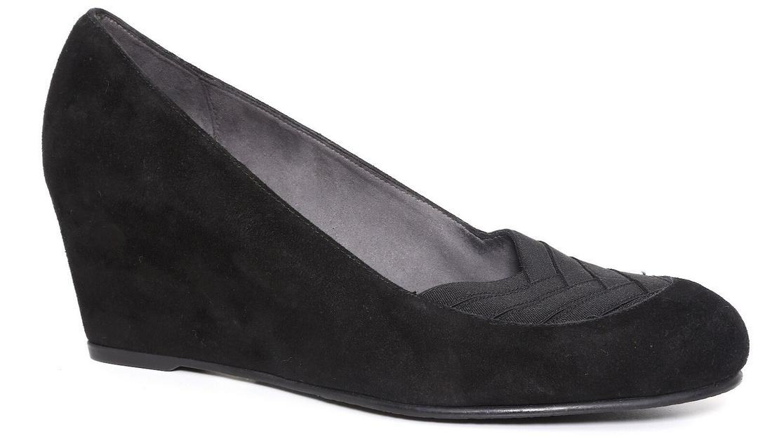 Stuart Weitzman Women's Black Suede Wedge Heels N2127* Size 38.5 EUR: Stuart Weitzman Women's Black Suede Wedge Heels N2127* Size 38.5 EUR Brand: Stuart Weitzman Type: Heel Us Shoe Size: 38.5 EUR Eu Shoe Size: EUR 38.5 Heel Style: Wedge Color: Black Style: Wedge Heels H