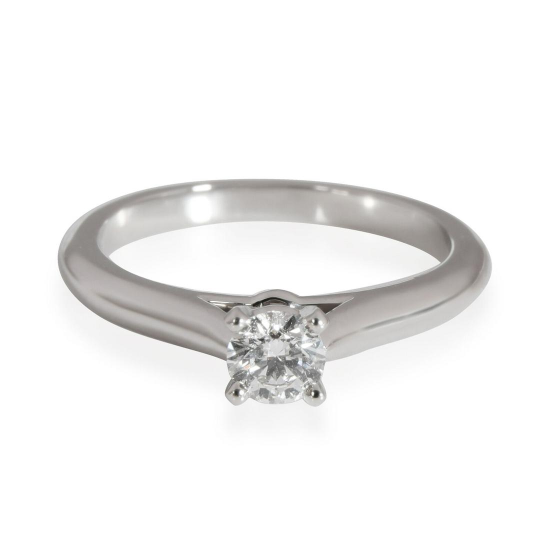 Cartier 1895 Diamond Solitaire Engagement Ring in Platinum E VS1 0.23 CTW: Cartier 1895 Diamond Solitaire Engagement Ring in Platinum E VS1 0.23 CTW Original Box?: Yes Original Papers?: Yes Main Stone Weight (Cts): 0.23 Side Stone Type: No Stone Main Stone: Diamond Metal Pur