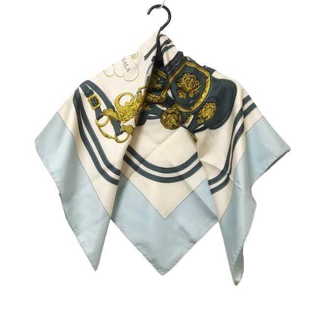 HERMES Carre 90 - Light Blue Cream Multi Scarf: HERMES Carre 90 - Light Blue Cream Multi Scarf Brand: HERMES Style: Scarf Color: Light Blue Cream Multi Product Name: Carre 90 Accessories: None Type: Scarf C: Heavily Used The BIDHAUS Guarantee: All