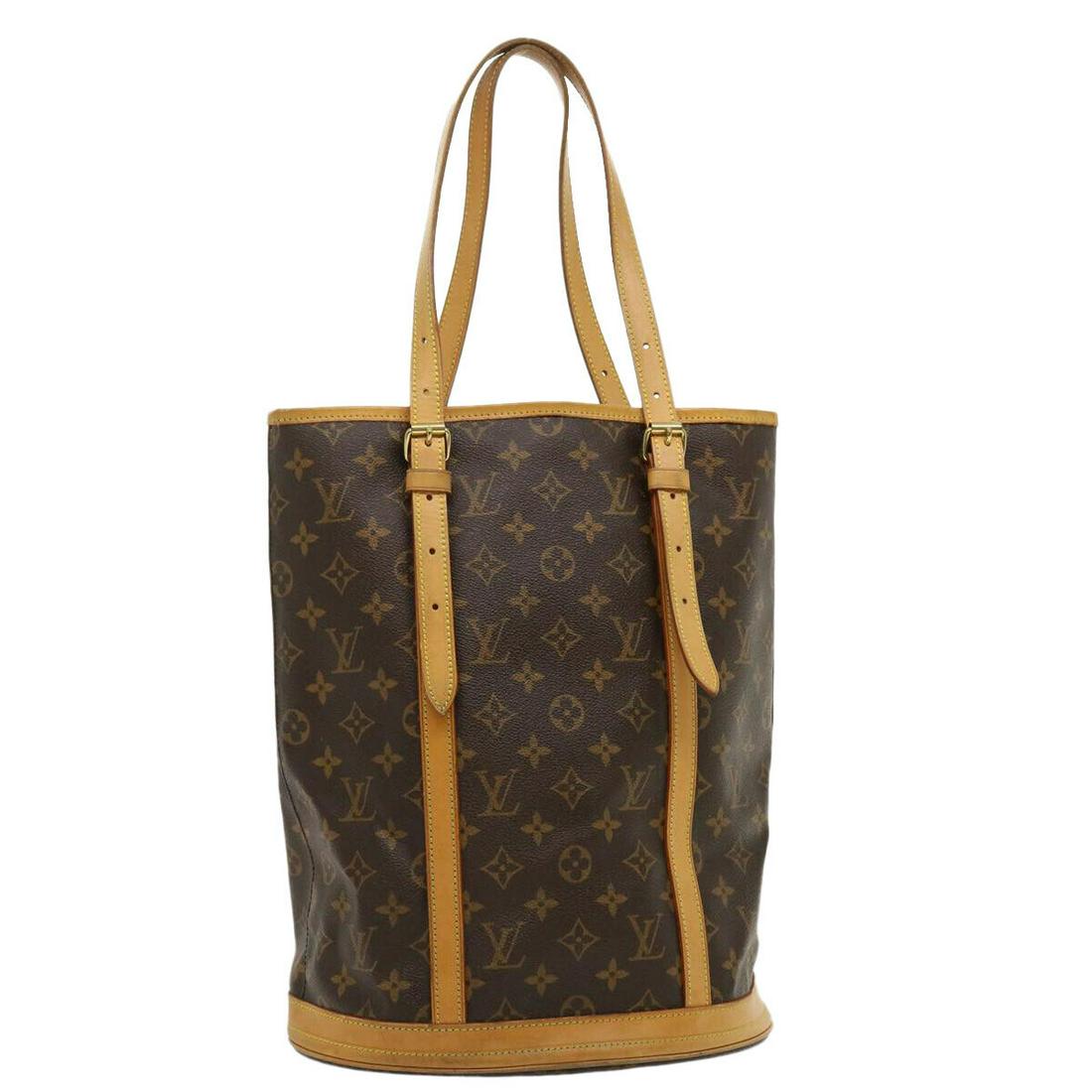 LOUIS VUITTON Monogram Bucket GM Shoulder Bag M42236 LV: LOUIS VUITTON Monogram Bucket GM Shoulder Bag M42236 LV Brand: LOUIS VUITTON Style: Shoulder Bag Material: Monogram Canvas Exterior Color: Monogram Bag Height: 13.4inch(Approx) / 34cm(Approx) Bag Dept