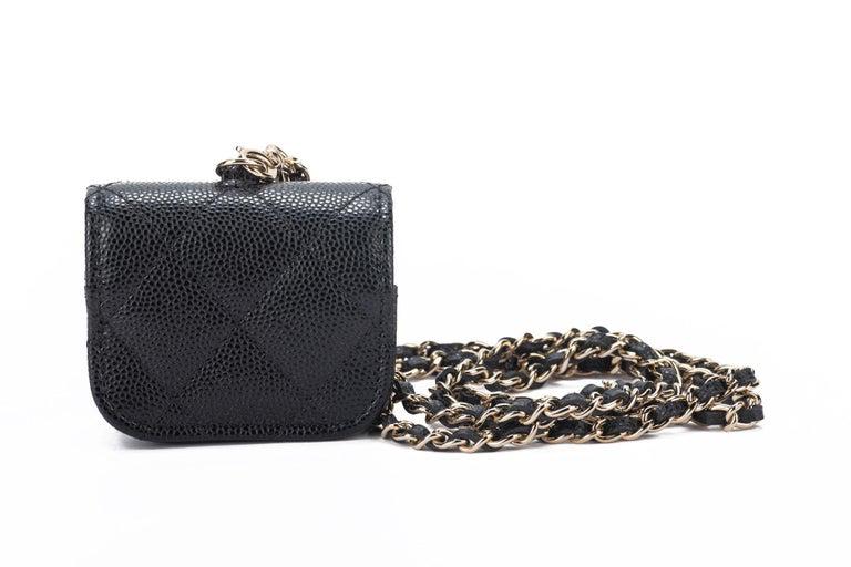 Chanel BNIB Black Caviar Air Pods Case: Chanel BNIB Black Caviar Air Pods Case Designer: Chanel Dimensions: Height: 2.25 in (5.72 cm) Dimensions: Width: 1.5 in (3.81 cm) Dimensions: Length: 2.75 in (6.99 cm) Place of Origin: Italy Period: 2