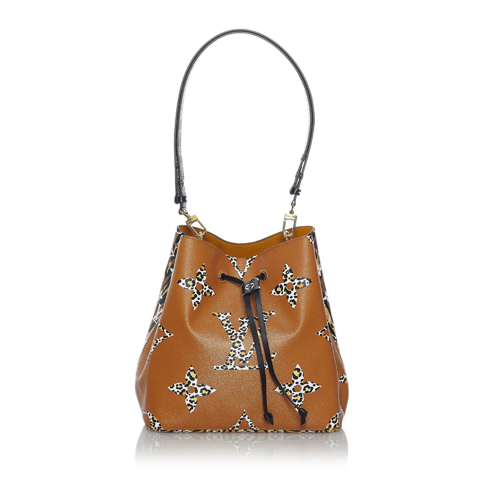 Louis Vuitton Monogram Giant Jungle Neonoe: Louis Vuitton Monogram Giant Jungle Neonoe The Neonoe features a monogram canvas body with leather trim a flat leather strap an open top with a drawstring closure and interior zip compartment Brand: L