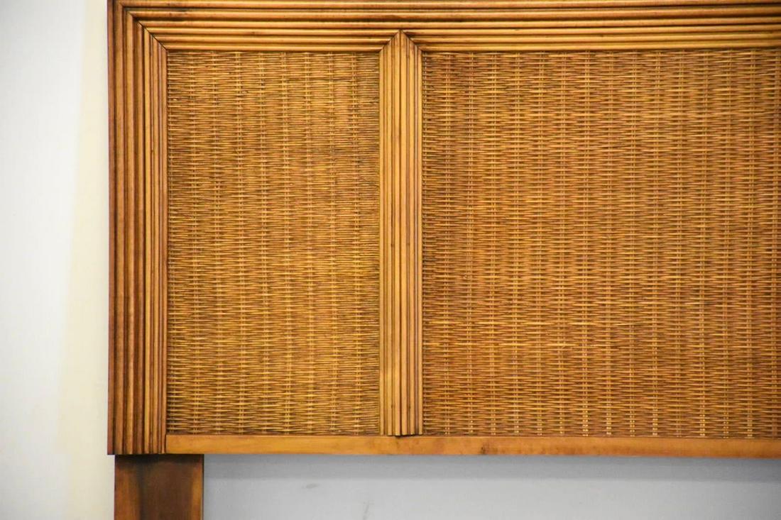Rattan Queen Headboard: Rattan Queen Headboard Boho chic queen rattan headboard 61"wide 43"tall Dimensions: 61"W x 1"D x 43"H Styles: Boho Chic Bed Size: Queen Period: 1970s Item Type: Vintage Antique or Pre-owned Materials: