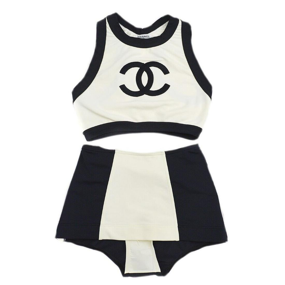 CHANEL #38 CC Tops Short Pants Swimwear Swimsuit Sportswear (#0547L) on Apr 08, 2023 | Bidhaus in NY CHANEL #38 CC Tops Short Pants Swimwear Swimsuit Sportswear (#0547L) on Apr 08, 2023 | Bidhaus in NY