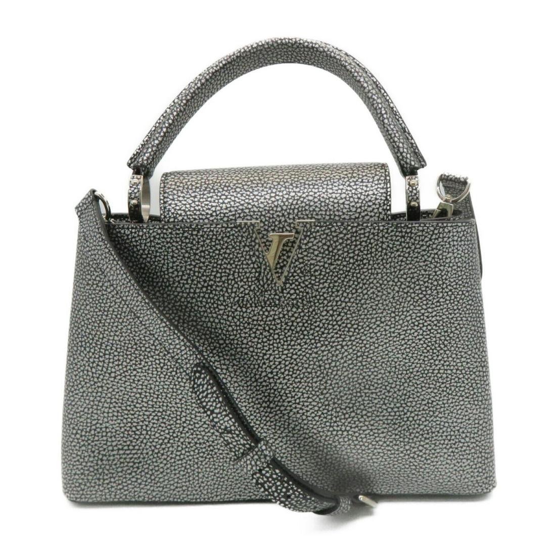 Louis Vuitton LV SHW Capucines MM 2way Shoulder Hand Bag Silver Grained Leather: Louis Vuitton LV SHW Capucines MM 2way Shoulder Hand Bag Silver Grained Leather Brand: LOUIS VUITTON Style: Shoulder Bag Exterior Material: leather Exterior Color: Silver Bag Height: 7.5 Bag Depth: 4.