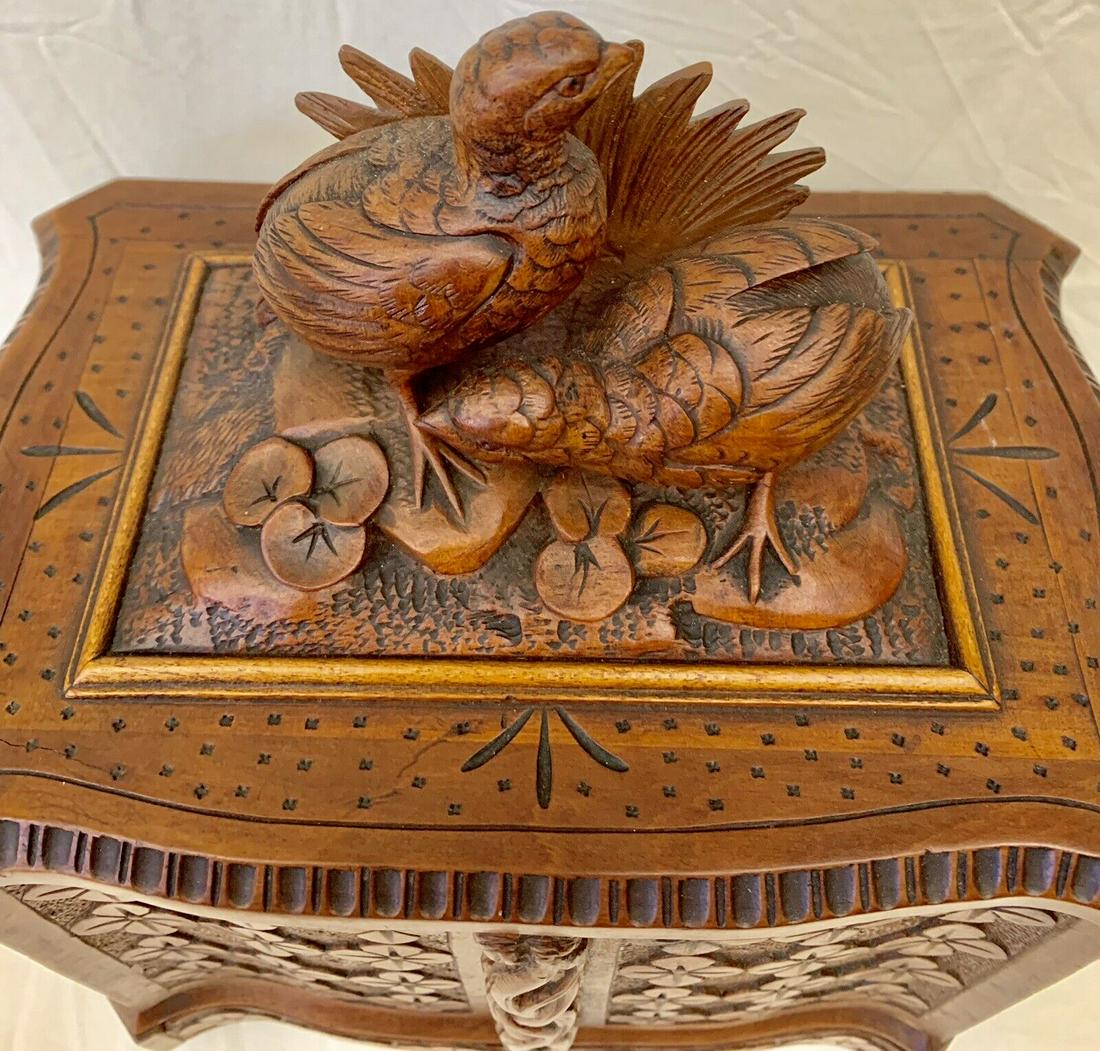 BLACK FOREST CIRCA 1900 GERMAN HAND CARVED BIRDS WOODEN CIGAR BOX - 2