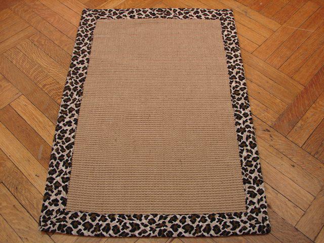 2' x 3' Brown Jute Rug: 2' x 3' Brown Jute Rug Size in Feet: Width: 2 x Length: 3 Size in Inches: Width: 24 in x Length: 36 in Rug Type: Area Rug Colors: Brown Weave: Hand-knotted Pattern: Jute Origin: India Condition: Excel