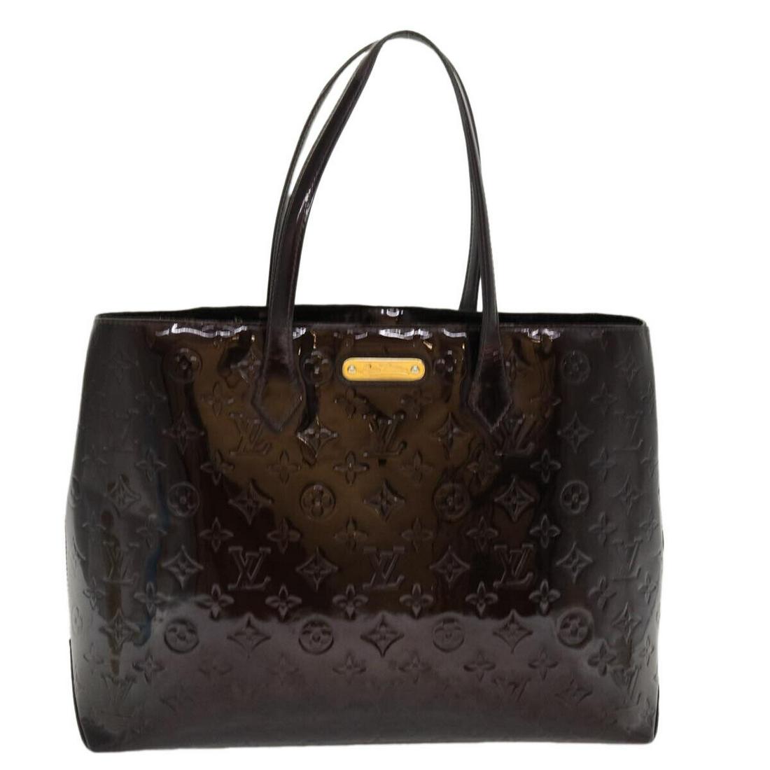 LOUIS VUITTON Monogram Vernis Wilshire MM Hand Bag Amarante M91645 LV: LOUIS VUITTON Monogram Vernis Wilshire MM Hand Bag Amarante M91645 LV Style: Hand Bag Material: Patent Leather Exterior Color: Amarante Bag Height: 10.6inch(Approx) / 27cm(Approx) Bag Depth: 4.9inch(A