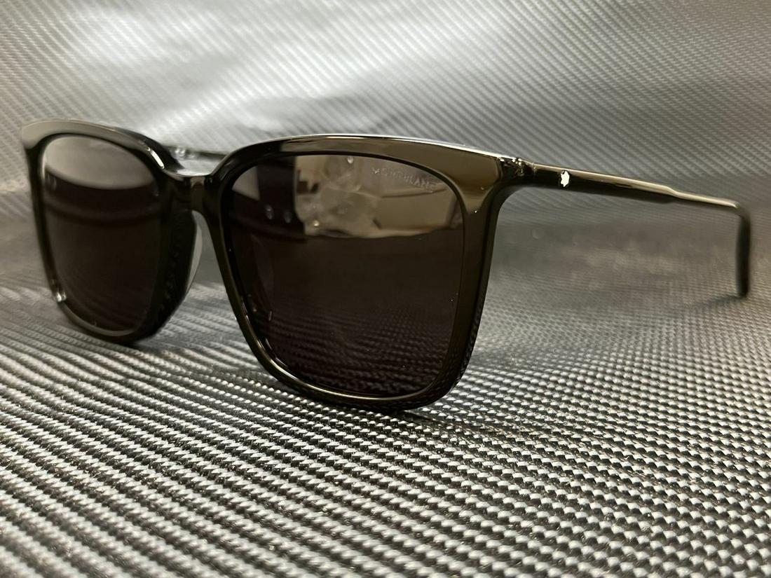 MONT BLANC MB0084SK 001 Black Rectangle 56 mm Men's Sunglasses: MONT BLANC MB0084SK 001 Black Rectangle 56 mm Men's Sunglasses Frame Color: Black Style: Rectangle Type: Bike Goggles New The BIDHAUS Guarantee: All items in this auction are guaranteed to be 100% aut