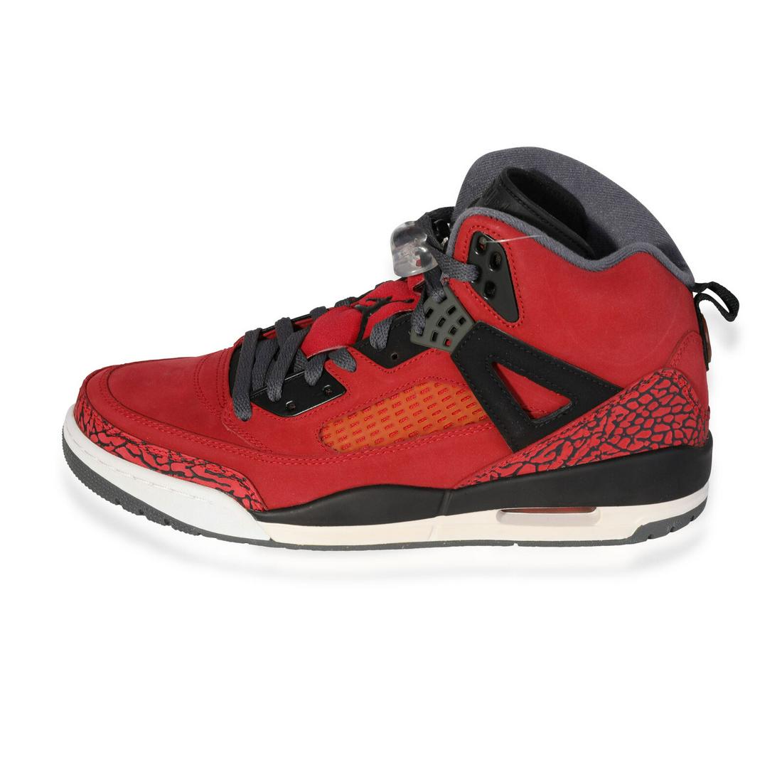 Air Jordan - Jordan Spizike 'Toro Bravo' (11 US): Air Jordan - Jordan Spizike 'Toro Bravo' (11 US) Original Box?: Yes Original Papers?: No Handbag Accessories: Other Material: Suede Color: Black;Red Year Manufactured: 2012 Type: Sneaker Technology: A