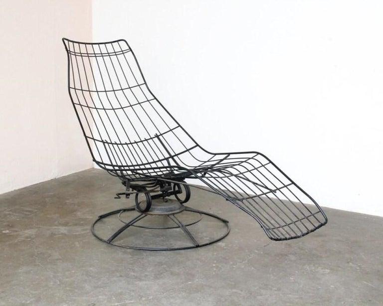 Vintage Mid Century Wire Banana "siesta" Lounge Chair By Homecrest Pair