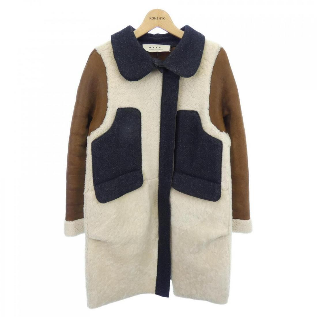 Marni MARNI Mouton coat: Marni MARNI Mouton coat Style: COAT Color: Beige Gender: Ladies" Size: 38 Size Type: Regular Type: COAT B: Reasonable Wear and Tear The BIDHAUS Guarantee: All items in this auction are guaranteed to b
