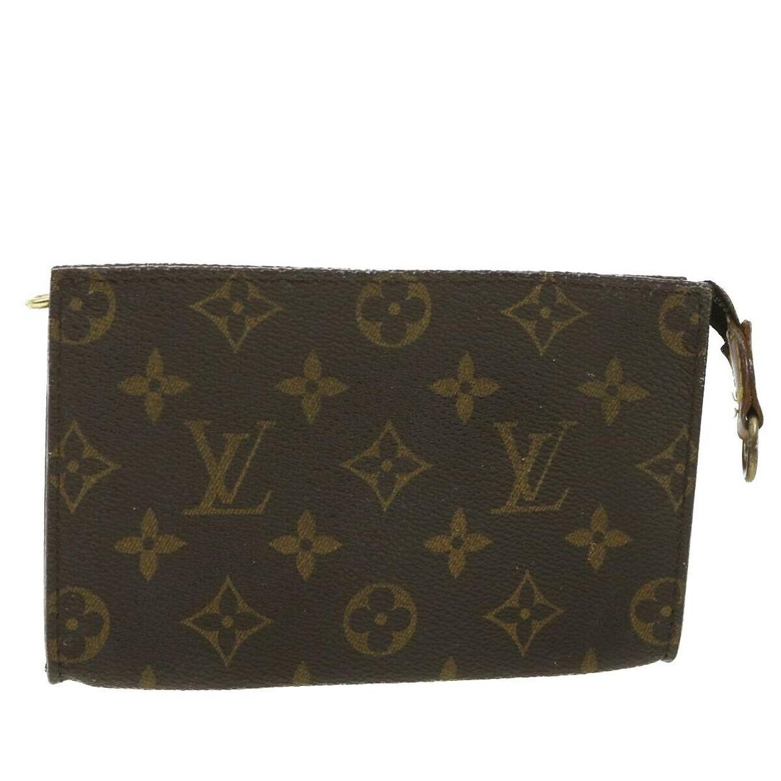 LOUIS VUITTON Monogram Bucket PM Accessory Pouch LV: LOUIS VUITTON Monogram Bucket PM Accessory Pouch LV Style: Accessory Pouch Material: Monogram Canvas Exterior Color: Monogram Bag Height: 4.1inch(Approx) / 10.5cm(Approx) Bag Depth: 0.6inch(Approx) / 