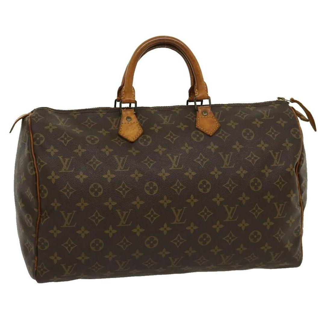 LOUIS VUITTON Monogram Speedy 40 Hand Bag M41522 LV: LOUIS VUITTON Monogram Speedy 40 Hand Bag M41522 LV Style: Hand Bag Material: Monogram Canvas Exterior Color: Monogram Bag Height: 9.8inch(Approx) / 25cm(Approx) Bag Depth: 7.5inch(Approx) / 19cm(Appr