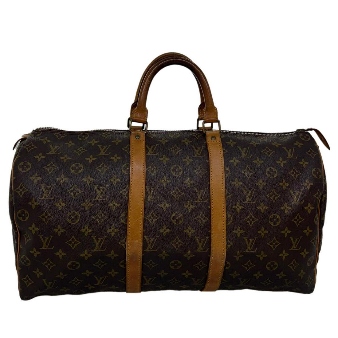 LOUIS VUITTON Monogram Keepall 50 Boston Bag Vintage M41426 LV: LOUIS VUITTON Monogram Keepall 50 Boston Bag Vintage M41426 LV Style: Boston Bag Material: Monogram Canvas Exterior Color: Monogram Bag Height: 9.8inch(Approx) / 25cm(Approx) Bag Depth: 8.7inch(Approx