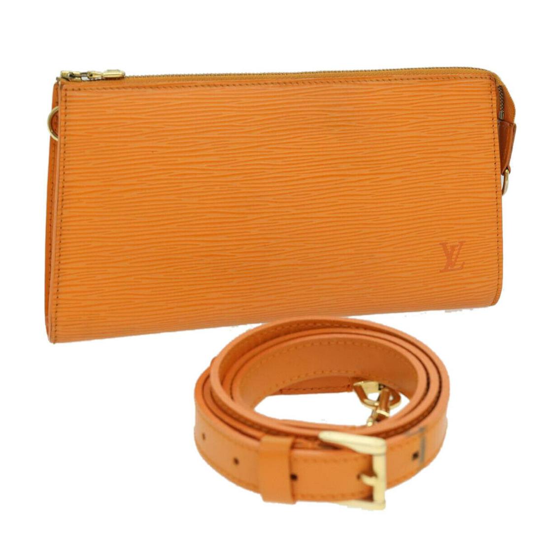 LOUIS VUITTON Epi Pochette Accessoires Pouch Orange Mandarin M5294H: LOUIS VUITTON Epi Pochette Accessoires Pouch Orange Mandarin M5294H Style: Accessory Pouch Material: Epi Leather Exterior Color: Orange / Mandarin Bag Height: 5.1inch(Approx) / 13cm(Approx) Bag Depth: