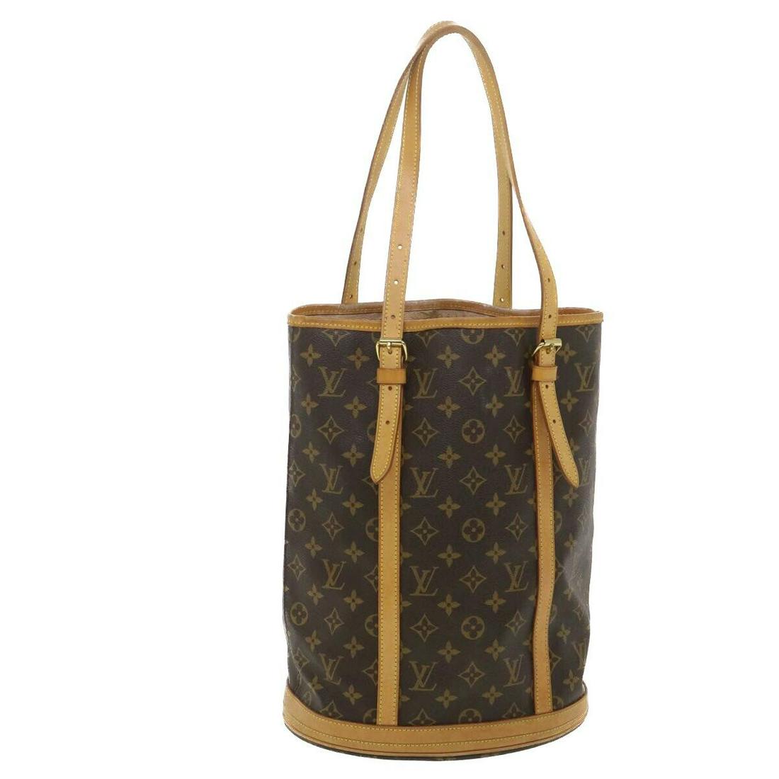 LOUIS VUITTON Monogram Bucket GM Shoulder Bag M42236 LV: LOUIS VUITTON Monogram Bucket GM Shoulder Bag M42236 LV Style: Shoulder Bag Material: Monogram Canvas Exterior Color: Monogram Bag Height: 13.4inch(Approx) / 34cm(Approx) Bag Depth: 7.9inch(Approx) / 
