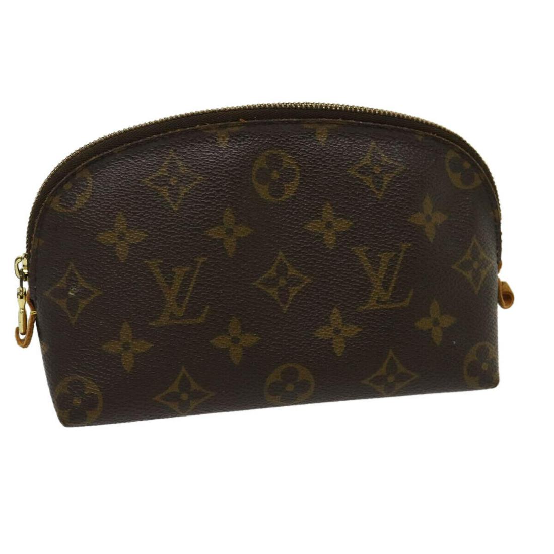 LOUIS VUITTON Monogram Pochette Cosmetic PM Pouch M47515 LV: LOUIS VUITTON Monogram Pochette Cosmetic PM Pouch M47515 LV Style: Cosmetic Pouch Material: Monogram Canvas Exterior Color: Monogram Bag Height: 4.7inch(Approx) / 12cm(Approx) Bag Depth: 2.4inch(Appro