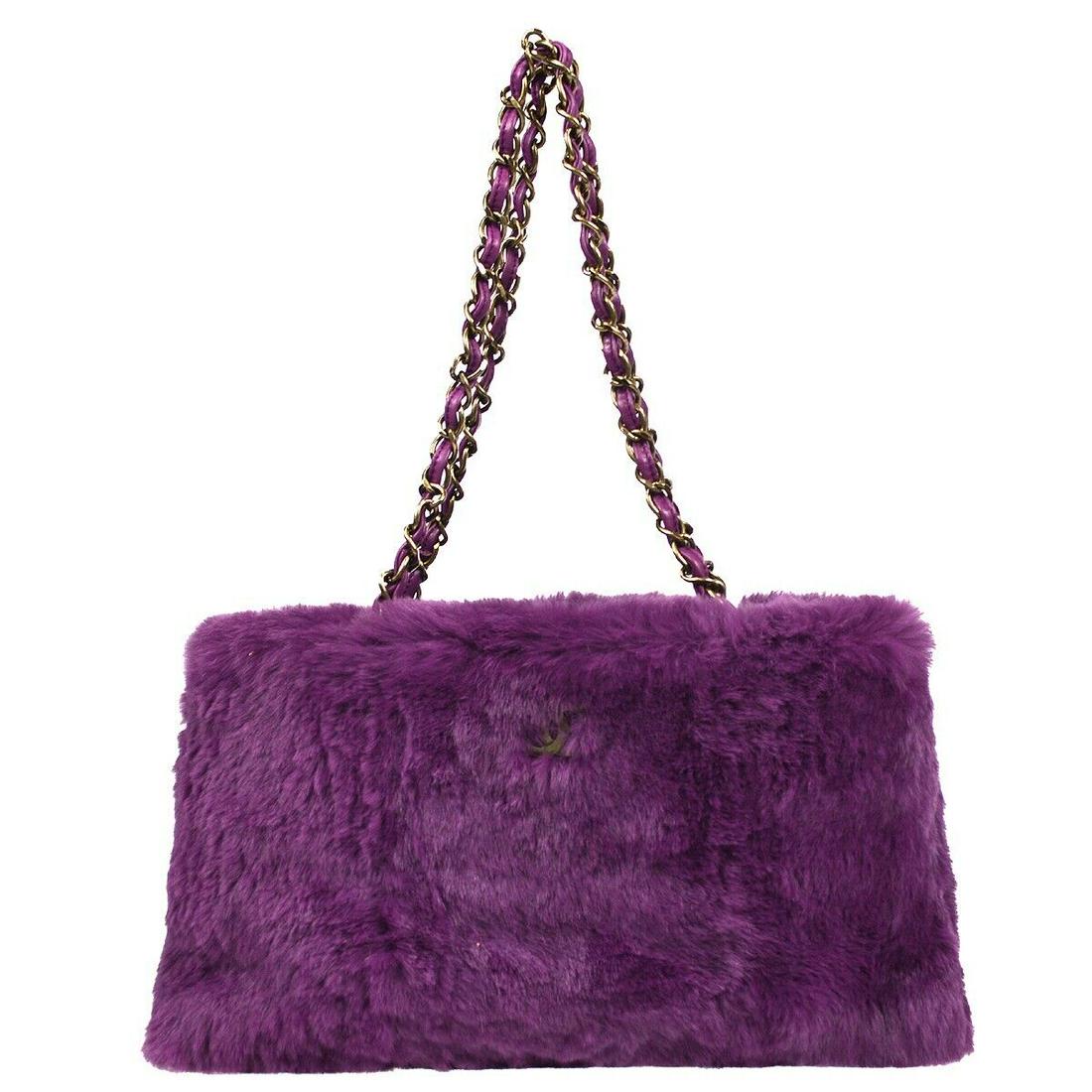 CHANEL CC Logos Chain Tote Bag Purse Purple Fur 6198756: CHANEL CC Logos Chain Tote Bag Purse Purple Fur 6198756 Bag Width: 13 in Bag Height: 8 in Closure: Magnetic Occasion: Casual Size: Medium Lining Material: Lambskin Bag Depth: 4 in Exterior Material: F