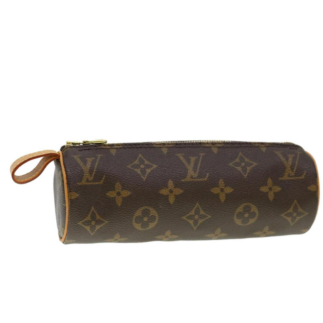 LOUIS VUITTON Monogram Trousse Rondo Pouch M47630 LV: LOUIS VUITTON Monogram Trousse Rondo Pouch M47630 LV Style: Pouch Material: Monogram Canvas Exterior Color: Monogram Bag Height: 2.6inch(Approx) / 6.5cm(Approx) Bag Depth: 2.6inch(Approx) / 6.5cm(Appr