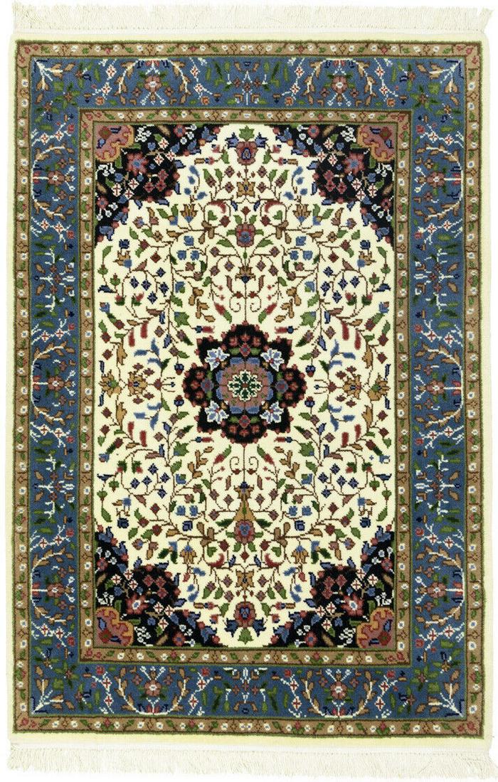 Medallion Floral Design Hand-Knotted 3X4 Kirman Oriental Rug Home Decor Carpet: Medallion Floral Design Hand-Knotted 3X4 Kirman Oriental Rug Home Decor Carpet Free continental US Shipping Type: Area Rug Size: 2"9 X 4"0 Color: Cream Production Technique: Knotted Material: Wool Ite