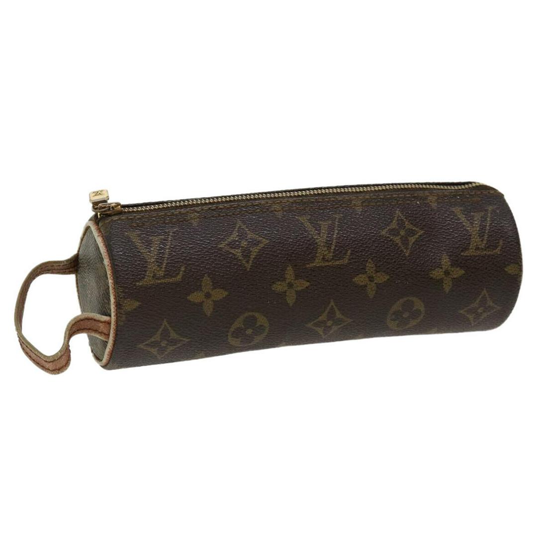 LOUIS VUITTON Monogram Trousse Rondo Pouch M47630 LV: LOUIS VUITTON Monogram Trousse Rondo Pouch M47630 LV Style: Pouch Material: Monogram Canvas Exterior Color: Monogram Bag Height: 2.6inch(Approx) / 6.5cm(Approx) Bag Depth: 2.6inch(Approx) / 6.5cm(Appr