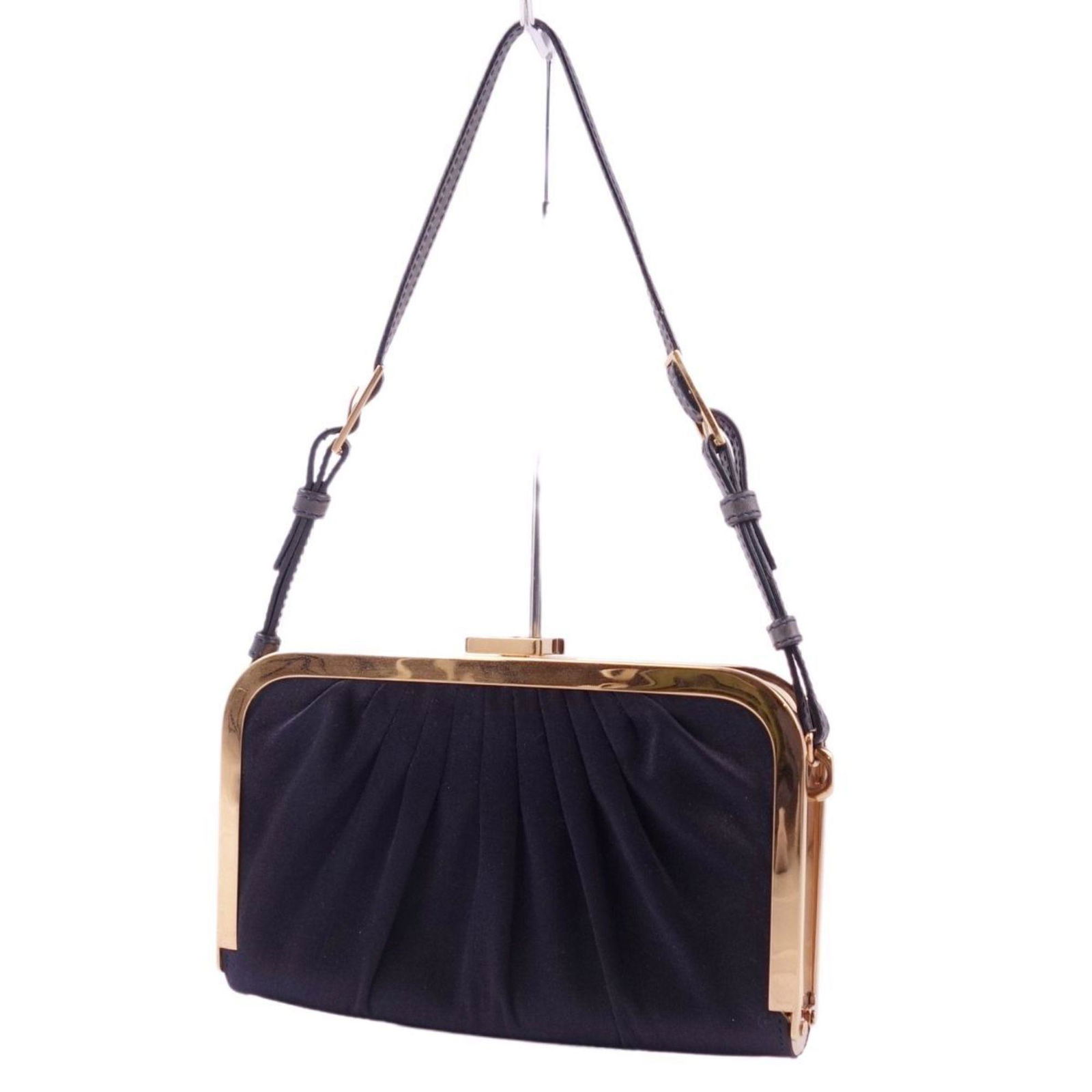 Escada ESCADA bag mini shoulder pouch satin ladies black/gold: Escada ESCADA bag mini shoulder pouch satin ladies black/gold Brand: Escada Country of Origin: Italy Type: Shoulder bag Material: Satin Satin: Color: Black Hardware Color: Gold Gender: Women Size (HxW