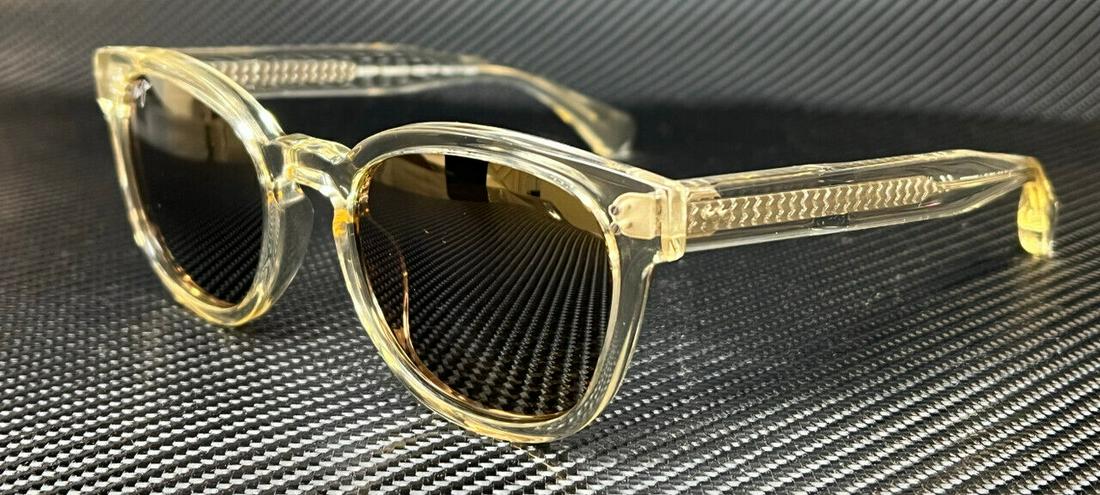 MAUI JIM H842 21D Crystal Brown Polarized Unisex 52 mm Sunglasses: MAUI JIM H842 21D Crystal Brown Polarized Unisex 52 mm Sunglasses Frame Color: Brown Type: Sunglasses New The BIDHAUS Guarantee: All items in this auction are guaranteed to be 100% authentic. At Your 