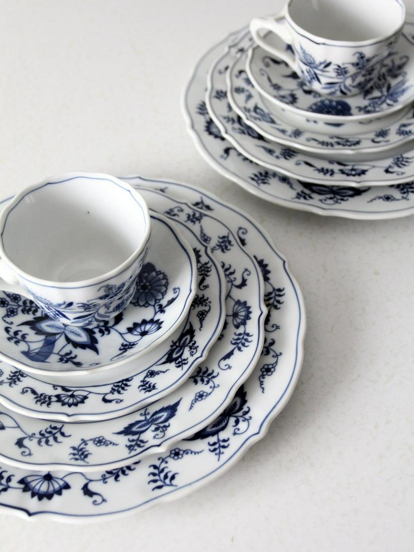 Vintage Blue Danube Dinnerware 10 Piece: Vintage Blue Danube Dinnerware 10 Piece This is a collection of vintage Blue Danube dinnerware circa 1951-1976. The classic Meissen blue and white floral ceramic dish set includes two five piece place