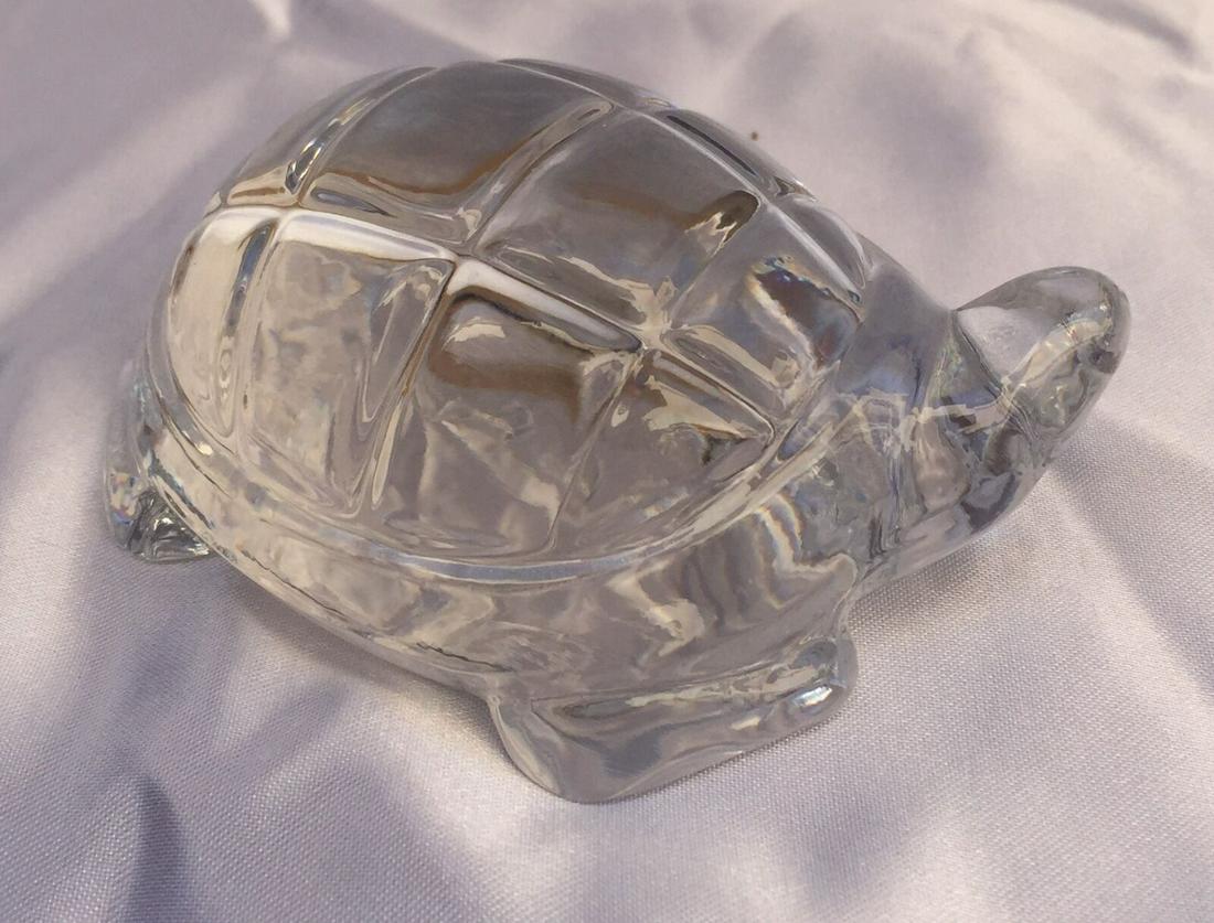 MAGNIFICENT BRAND NEW FRENCH BACCARAT CRYSTAL TURTLE WITH BOX: MAGNIFICENT BRAND NEW FRENCH BACCARAT CRYSTAL TURTLE WITH BOX Antique: No Color: Clear Material: Glass Year Manufactured: 2012 Item Length: 15 in Type: Decorative Box Capacity: 6x6 Item Height: 16 in 