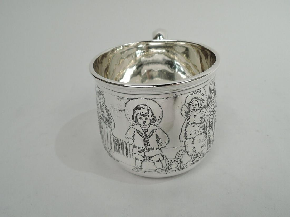 Kerr Mug 1483 Antique Edwardian Christening Baby Cup American Sterling Silver: Kerr Mug 1483 Antique Edwardian Christening Baby Cup American Sterling Silver Pattern: 1483 Composition: Sterling Silver (.925) Type: Mug Age: 1900-1940 Turn-of-the-century sterling silver baby cup ri