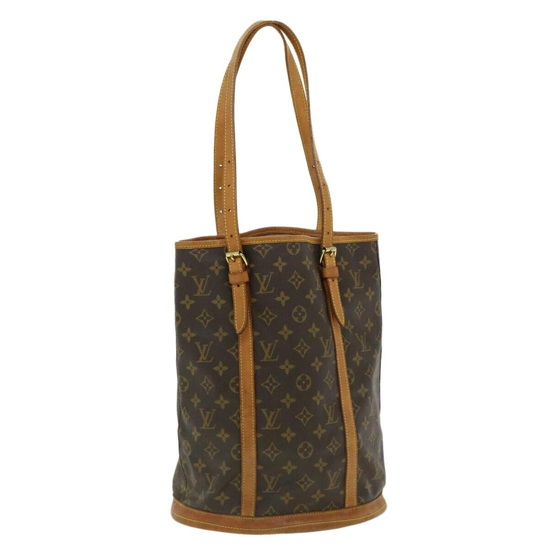 LOUIS VUITTON Monogram Bucket GM Shoulder Bag M42236 LV: LOUIS VUITTON Monogram Bucket GM Shoulder Bag M42236 LV Style: Shoulder Bag Material: Monogram Canvas Exterior Color: Monogram Bag Height: 13.4inch(Approx) / 34cm(Approx) Bag Depth: 7.9inch(Approx) / 